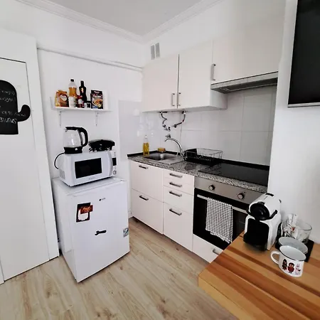 Light And Comfortable Flat In The Center Lisboa